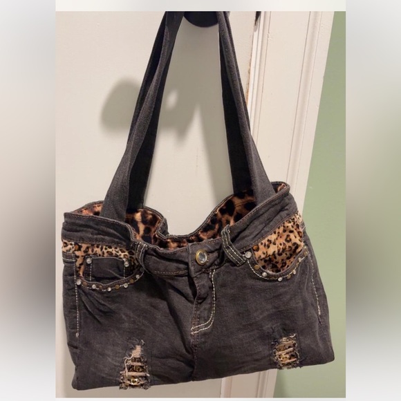 Stylish Black and Leopard Print Women's Bag - Picture 1 of 3